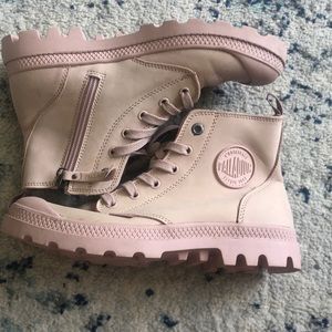 Palladium women’s boots